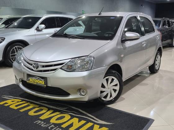 TOYOTA ETIOS 1.5 XS 16V FLEX 4P AUTOMÁTICO TOYOTA ETIOS 1.5 XS 16V FLEX 4P AUTOMÁTICO